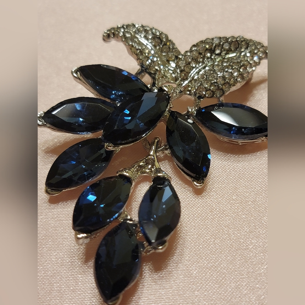 Big Crystal Flower Large Plant Brooch-  Dark Blue
